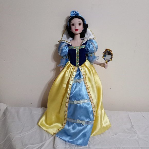 Snow White Porcelain Doll - Picture 1 of 6